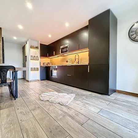 Modern 2br With Mountain Views & Private Parking * אוש
