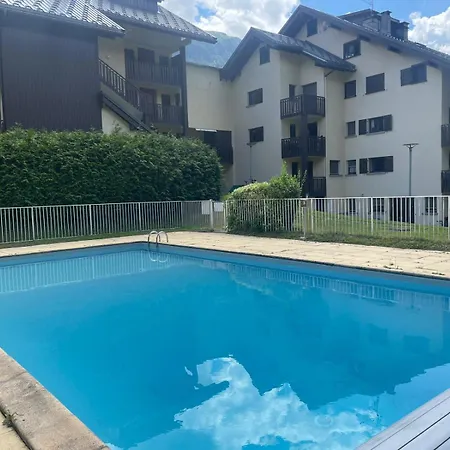 Modern 2br With Mountain Views & Private Parking *