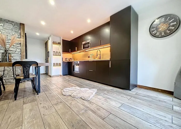Modern 2br With Mountain Views & Private Parking * אוש