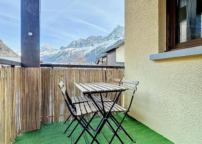 Modern 2br With Mountain Views & Private Parking *