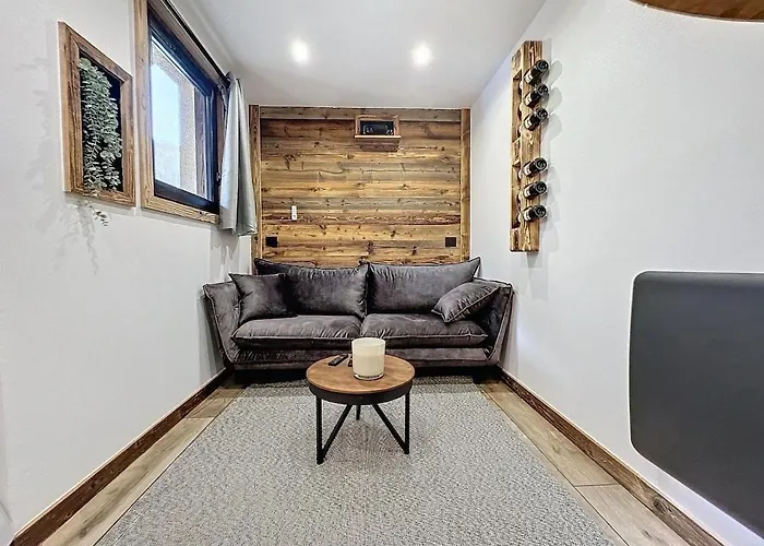 Modern 2br With Mountain Views & Private Parking