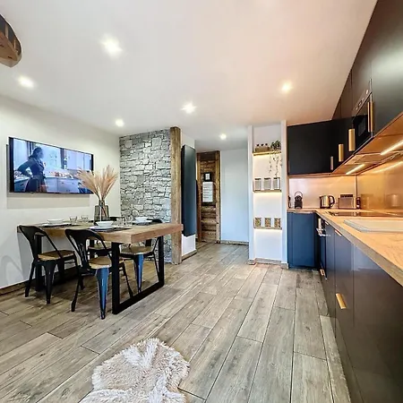 Modern 2br With Mountain Views & Private Parking Apartamento