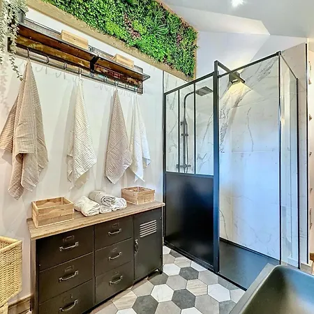 Modern 2br With Mountain Views & Private Parking Apartamento